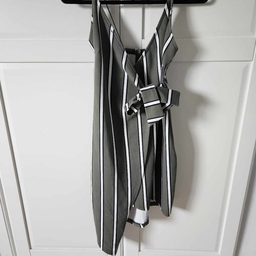 URBAN HERITAGE Green and white stripes wrap dress